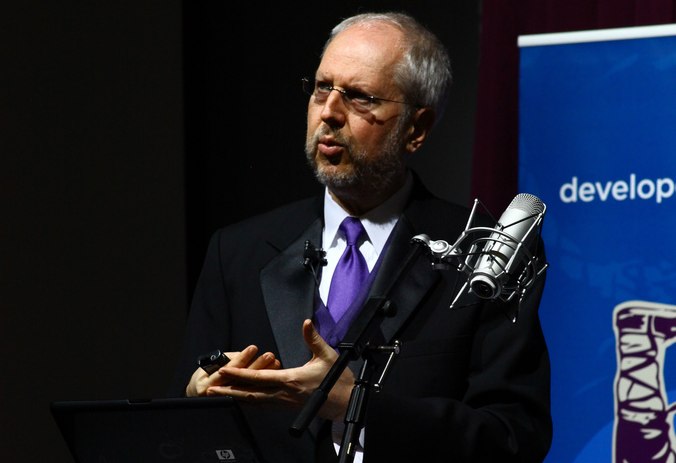 Douglas Crockford delivers the fifth lecture in his his Crockford on JavaScript lecture series at Yahoo on March 31, 2010.