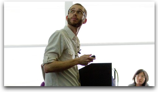 Flickr Frontend Engineering Manager Ross Harmes talks about the process of rewriting the Flickr front end using YUI 3.