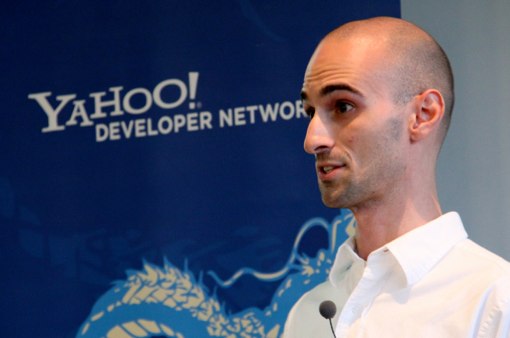 Nicholas C. Zakas speaking at Yahoo on September, 8, 2009.